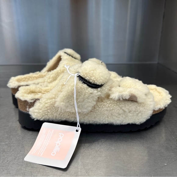 Last Pair!!! Birkenstock Papillo Arizona Big Buckle Teddy Shearling sandals. New - Picture 5 of 6